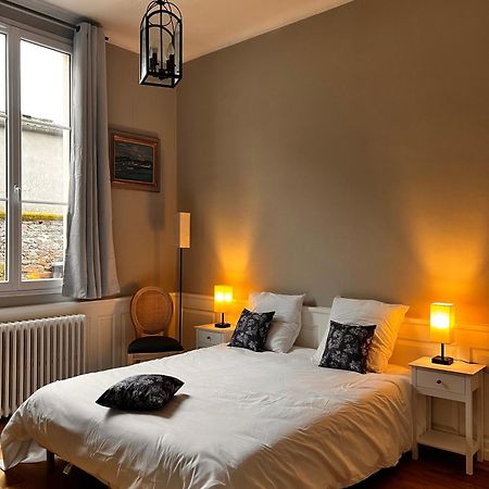 Le Manoir De La Cane Montfort-sur-Meu Exteriör bild