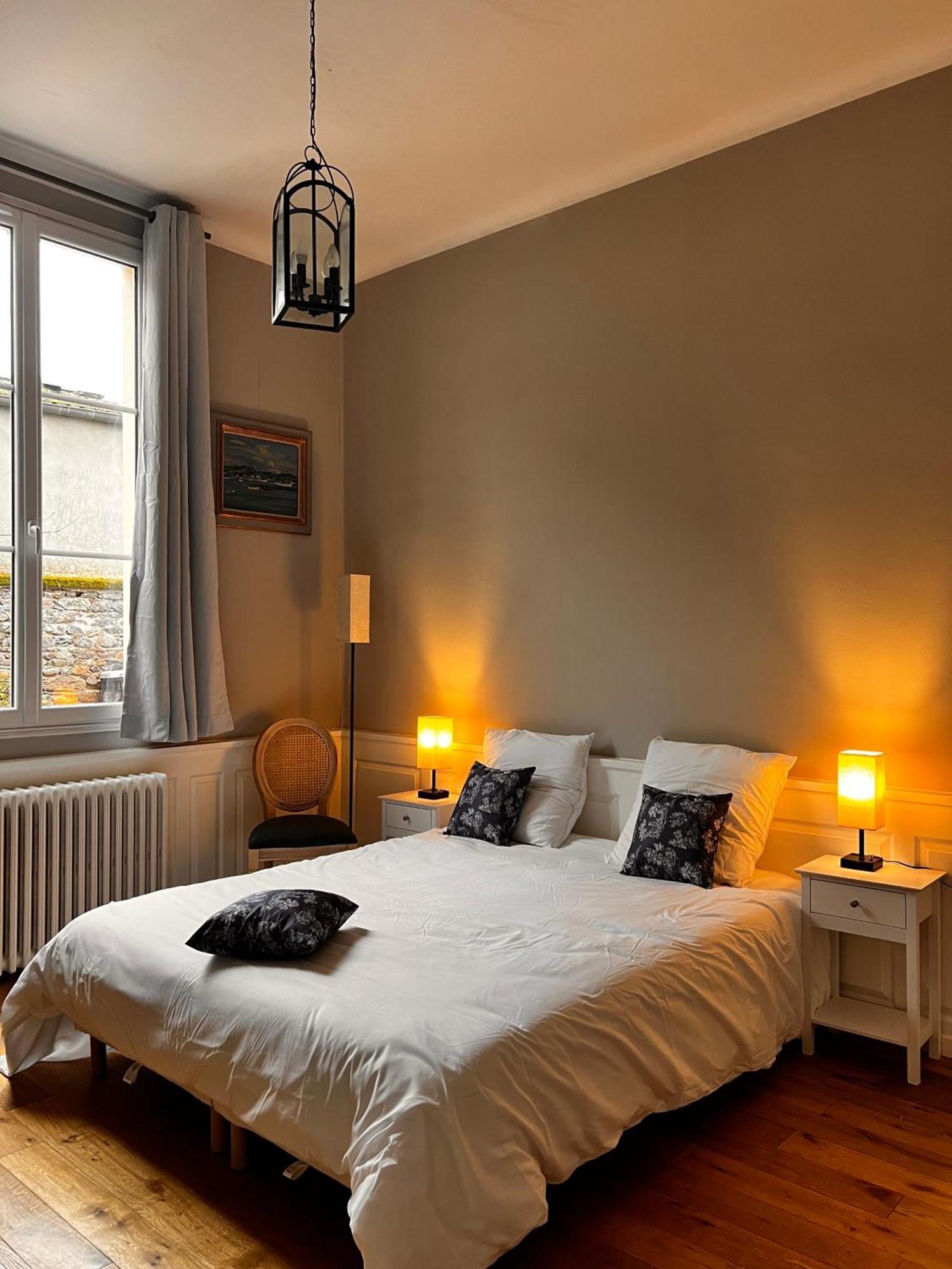Le Manoir De La Cane Montfort-sur-Meu Exteriör bild